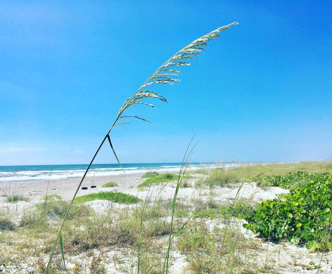 Ocean Beach Villas Unit 203- Direct Oceanfront Condo! Cocoa Beach Exterior photo